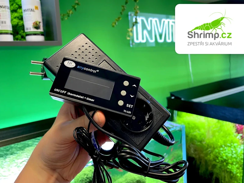 Digitální kontrolér a termostat pro terária a akvária